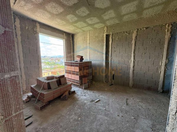 Tirane, shitet apartament 1+1+Ballkon Kati 5, 70 m² 76.000 € 