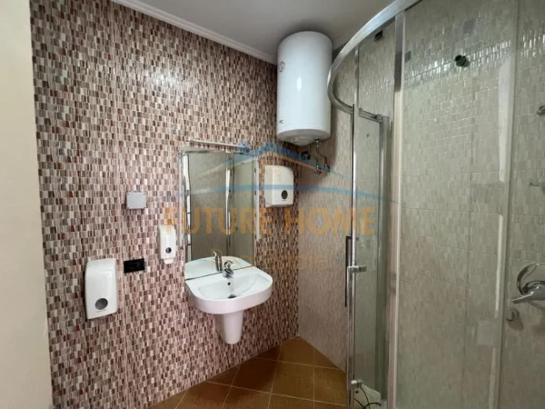 Tirane, jepet me qera zyre Kati 6, 187 m² 2.700 € (prane Hiton Garden inn)