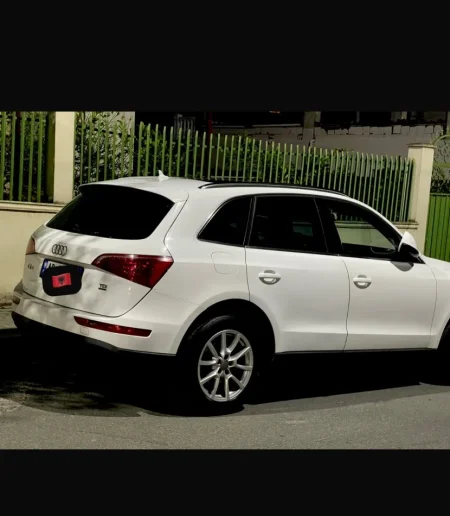 Tirane, shes makine Audi Q5 Nafte, e bardhë automatik Klima 244.000 km 12.700 €
