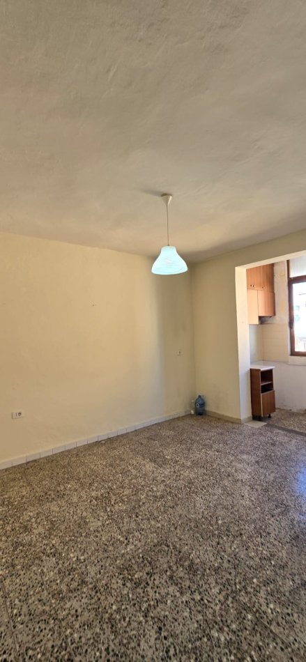 Tirane, shitet apartament 1+1 Kati 4, 59 m² 125.000 € (Hotel Mondial 21 Dhjetori)