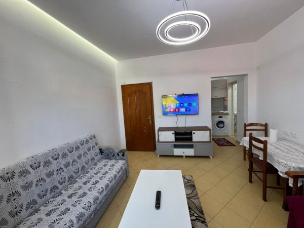 Tirane, jepet me qera shtepi 1+1 Kati 2, 350 € 