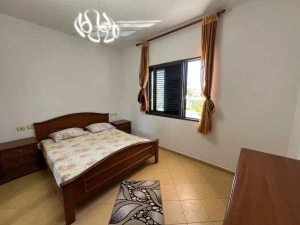 Tirane, jepet me qera shtepi 1+1 Kati 2, 350 € 