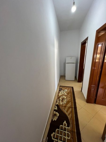 Tirane, jepet me qera shtepi 1+1 Kati 2, 350 € 
