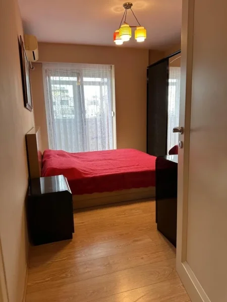 Tirane, jepet me qera apartament 2+1+Ballkon , 82 m² 650 € 