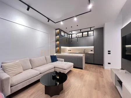 Tirane, shitet apartament 2+1 Kati 1, 87 m² 220.000 € 