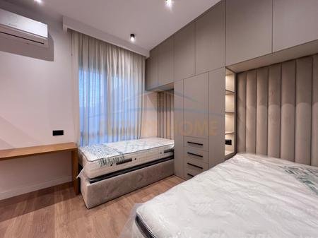Tirane, shitet apartament 2+1 Kati 1, 87 m² 220.000 € 