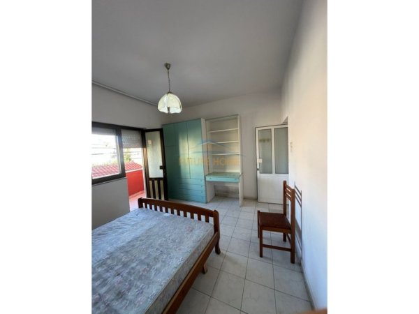 Tirane, jepet me qera apartament 2+1 Kati 2, 106 m² 460 € 