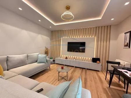 Tirane, shitet apartament 1+1 Kati 1, 80 m² 250.000 € (TEG)