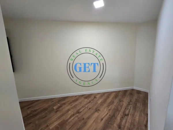 Durres, shitet apartament 2+1 Kati 1, 95 m² 88.000 € (Tek Parku Vala, Durres.)