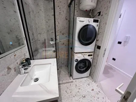 Tirane, shitet apartament 2+1 Kati 1, 87 m² 220.000 € (Porcelan)