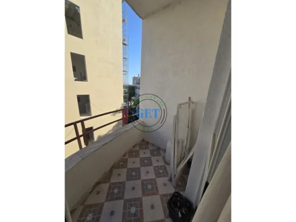 Durres, shitet apartament 1+1 Kati 5, 72 m² (Mali i Robit, Durres)