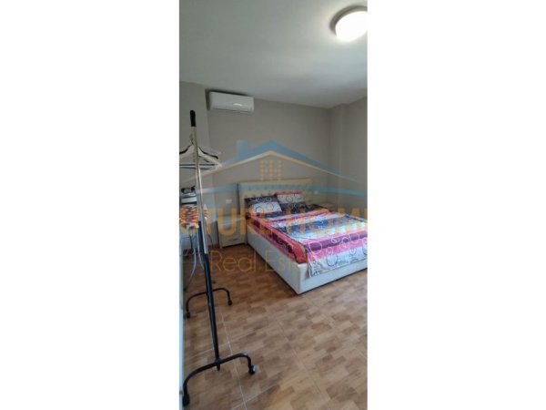 Durres, jepet me qera apartament 1+1 Kati 3, 450 € 