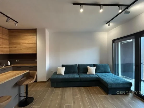 Tirane, jepet me qera apartament 1+1 Kati 9, 87 m² 550 € 