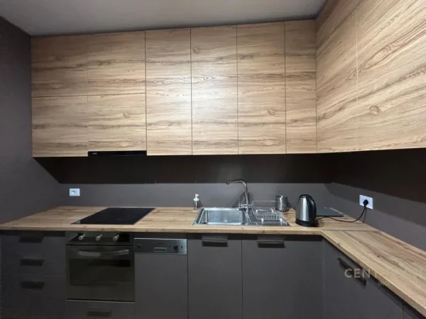 Tirane, jepet me qera apartament 1+1 Kati 9, 87 m² 550 € 