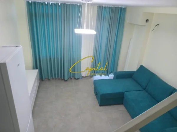 Tirane, jepet me qera apartament 1+1 Kati 1, 70 m² 400 € (SELITE)