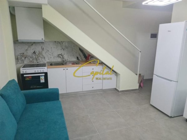 Tirane, jepet me qera apartament 1+1 Kati 1, 70 m² 400 € (SELITE)