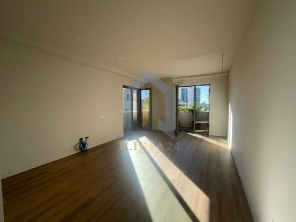 Tirane, jap me qera ambjent biznesi Kati 10, 115 m² 2.200 € (Rruga e Elbasanit LION PARK 1)