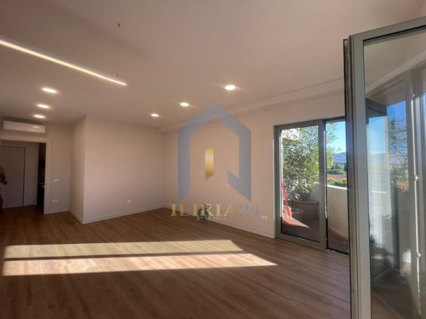 Tirane, jap me qera ambjent biznesi Kati 10, 115 m² 2.200 € (Rruga e Elbasanit LION PARK 1)