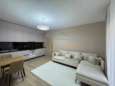 Tirane, shitet apartament 1+1 Kati 5, 109.000 m² 109.000 € (Unaza e Re)