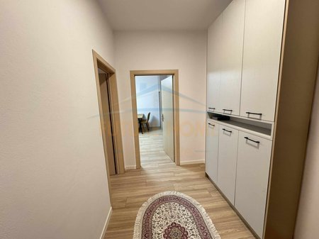 Tirane, shitet apartament 1+1 Kati 5, 109.000 m² 109.000 € (Unaza e Re)