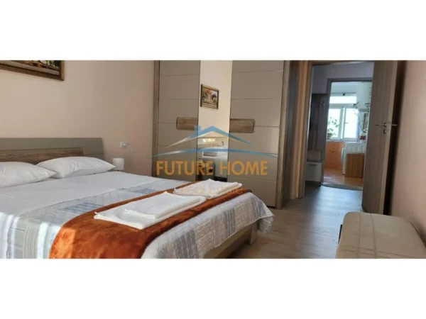 Tirane, jepet me qera apartament 2+1+Ballkon Kati 3, 80 m² 700 € (Rruga Mine Peza, Prane Kafe Flora)