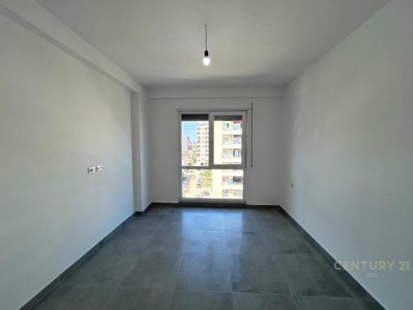 Tirane, jepet me qera apartament 1+1 Kati 4, 70 m² 450 € (VILA-L ASTIR)