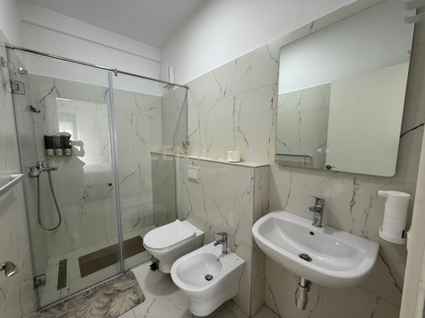 Tirane, jepet me qera apartament 1+1 Kati 3, 95 m² 600 € (Rezidenca ASL 2)