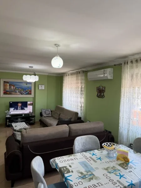 Tirane, shitet apartament 2+1+Aneks Kati 5, 102 m² 130.000 € (Prane Spitalit Ushtarak)