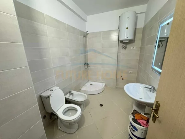 Tirane, shitet apartament 1+1 Kati 5, 73 m² 109.000 € (ASTIR, PRANE BAR ARTISTIT)