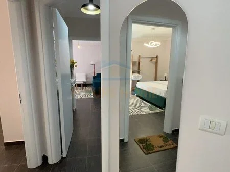 Tirane, shitet apartament 2+1 Kati 3, 90 m² 250.000 € (Rruga e Barrikadave)
