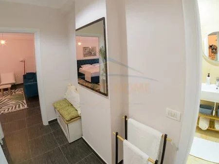 Tirane, shitet apartament 2+1 Kati 3, 90 m² 250.000 € (Rruga e Barrikadave)