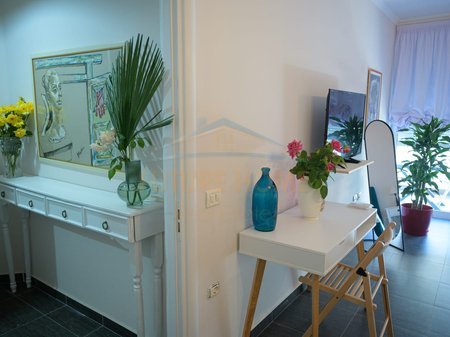 Tirane, shitet apartament 2+1 Kati 3, 90 m² 250.000 € (Rruga e Barrikadave)