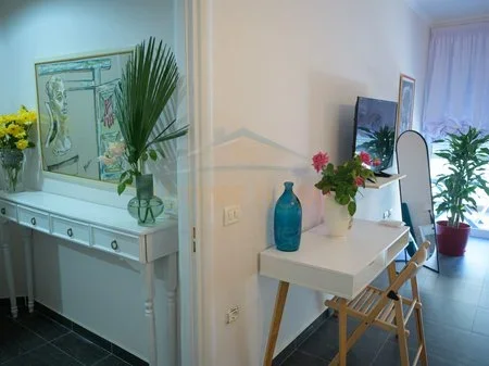 Tirane, shitet apartament 2+1 Kati 3, 90 m² 250.000 € (Rruga e Barrikadave)