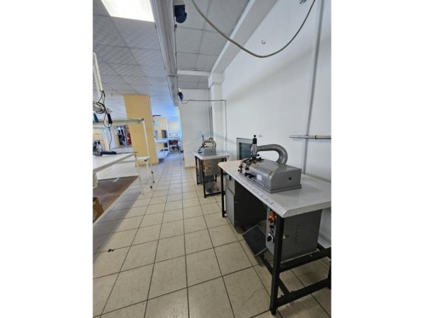 Durres, jepet me qera Ambjent Biznesi per Rrobaqepsi, Kati 1, 1.200 m² 5.000 €