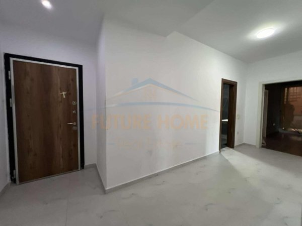 Tirane, shitet apartament 3+1 , 145 m² 255.000 € (PRANE AMERIKAN 3)