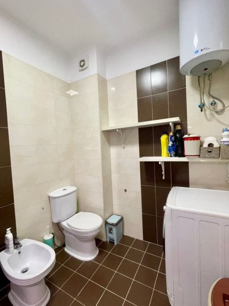 Jepet Ap 2+1 Modern me Qera afer Trenit ,  700 €uro