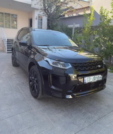 Tirane, shes SUV Land Rover Discovery Sport PHEV Benzin, e zeze automatik Kondicioner 30017 km 54.500 € (Shitet nga Diplomat)