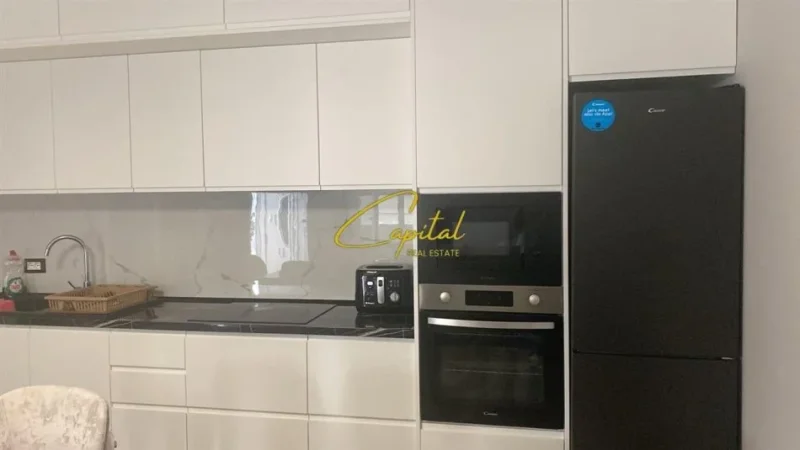 Tirane, jepet me qera apartament 2+1 Kati 2, 86 m² 800 € (PORCELAN)