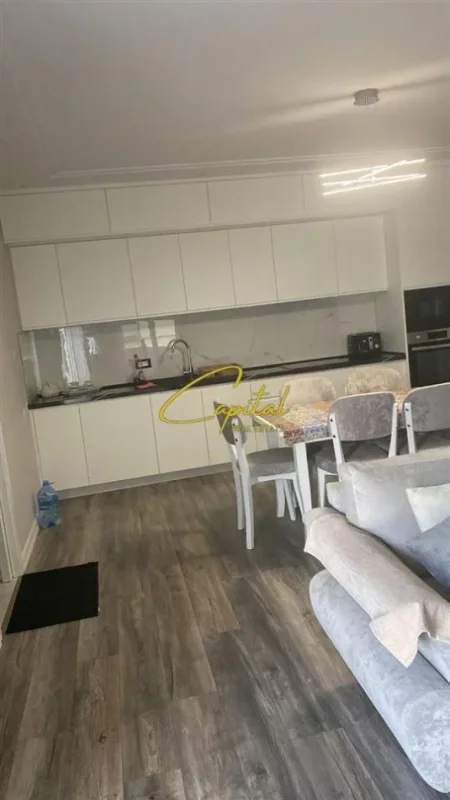 Tirane, jepet me qera apartament 2+1 Kati 2, 86 m² 800 € (PORCELAN)