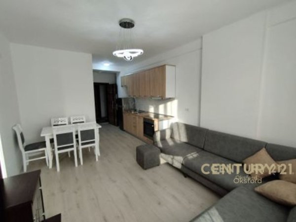 Tirane, jap me qera apartament 1+1 Kati 2, 61 m² 500 € (Unaza e re)