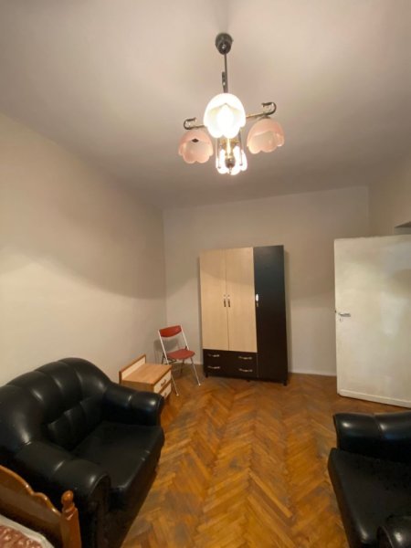 Jepet me Qera Apartamenti 2+1 ne Vasil Shanto ,Kati 2, 90 m² 520 €URO