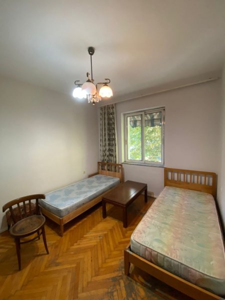 Jepet me Qera Apartamenti 2+1 ne Vasil Shanto ,Kati 2, 90 m² 520 €URO