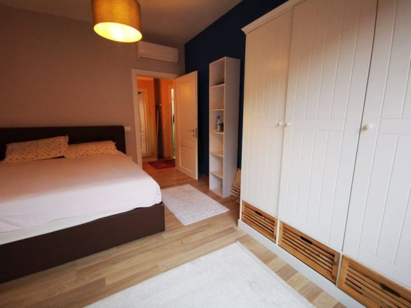 Tirane, jepet me qera apartament 2+1+Ballkon , 116 m² 1.000 € (Delijorgji)