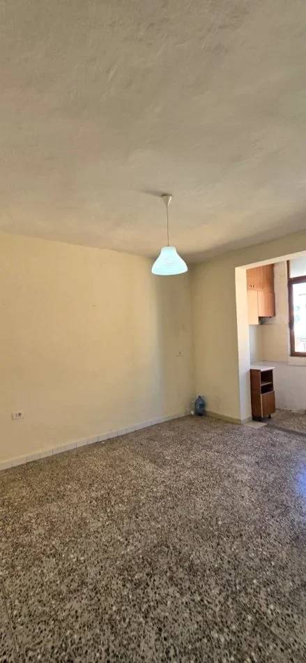 Shitet Apartamenti 1+1 + Depo tek 21 Dhjetori  afer  Hotel Mondial, Kati 4, 59 m² 125.000 €URO