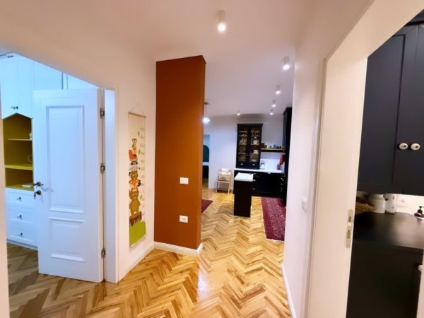 Tirane, shitet apartament 2+1 , 113 m² 265.000 € (prane kontakt)