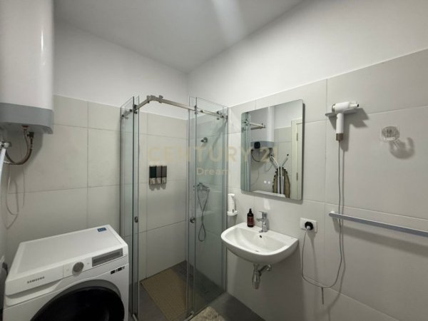 Tirane, jepet me qera apartament 1+1 Kati 4, 65 m² 500 € (kompleksin ASL2 prane ish Venue Club)