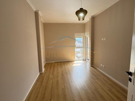 Tirane, shitet apartament 2+1 Kati 7, 91 m² 215.000 € (OXHAK,KOMPLEKSI COLOMBO)
