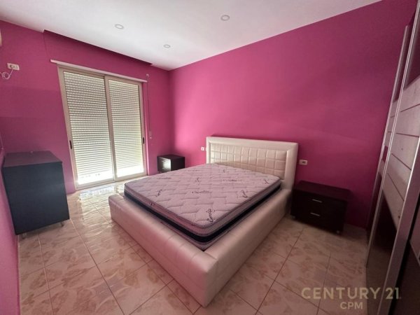 Tirane, jepet me qera apartament 2+1 Kati 4, 93 m² 700 € (Rruga Hoxha Tahsim)