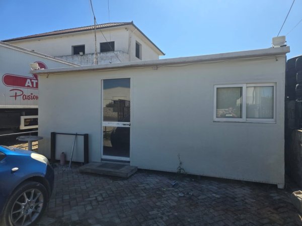 Tirane, shes zyre Kati 1, 15 m² (rruga nacionale vore fushkruje km1)