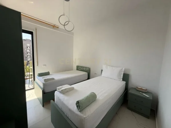 Tirane, jepet me qera apartament 2+1 Kati 3, 95 m² 600 € (kompleksin ASL2 prane ish Venue Club.)